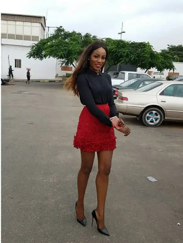 Photos: Singer Seyi Shay Looks Hot In Short Skirt As She Poses With Governor Ambode